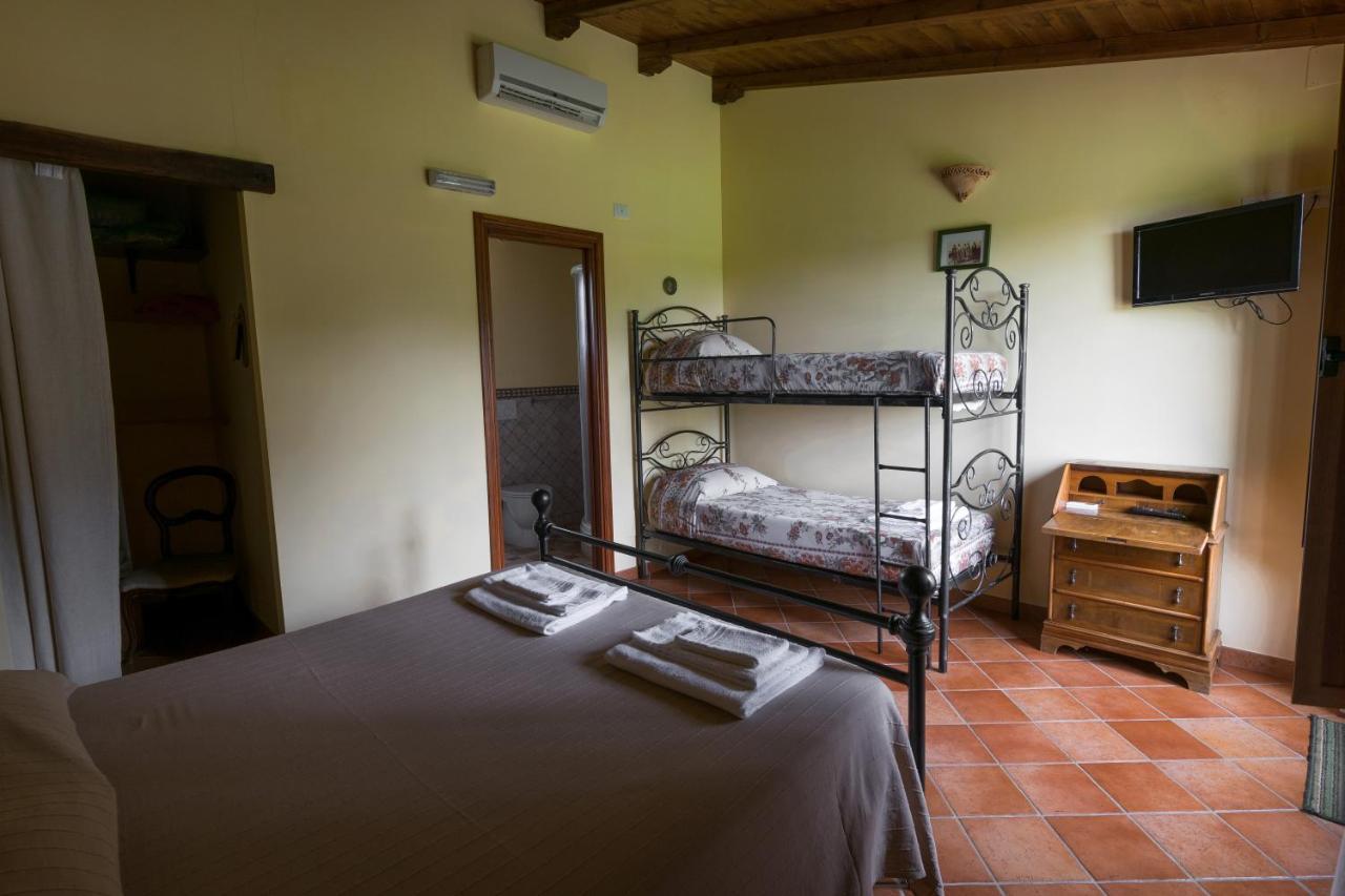 Agriturismo Il Poggio Vetralla Exteriör bild
