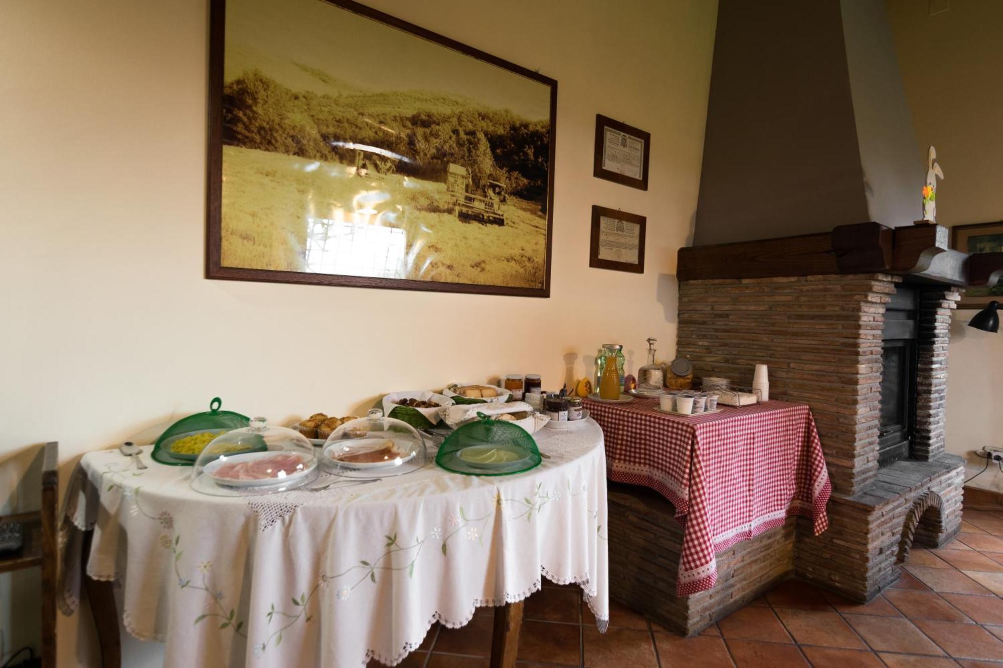 Agriturismo Il Poggio Vetralla Exteriör bild